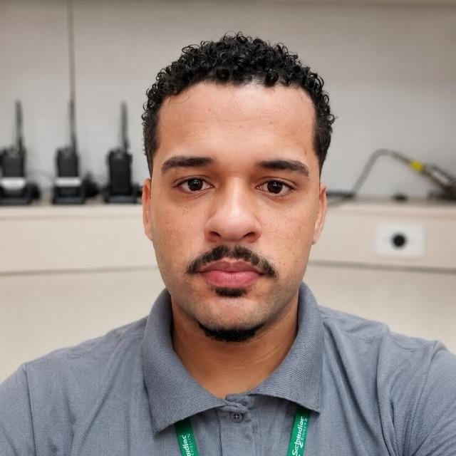 Peterson Neris, técnico em Automação Industrial e eletricista profissional