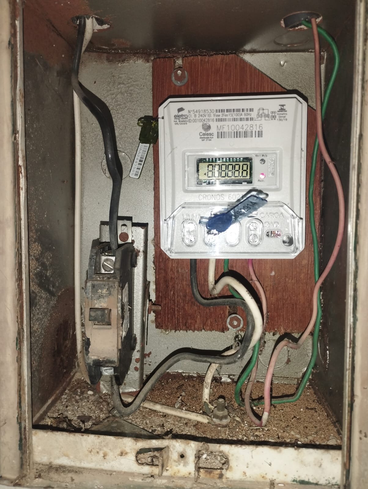 Entrada elétrica antes da adequação